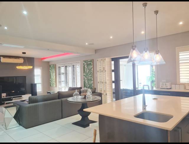 4 BEDROOM HOUSE TO LET IN MZINGAZI GOLF ESTATE